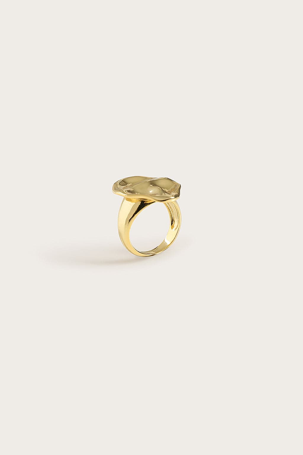 LEORA Hammered Effect Oval Gold Ring