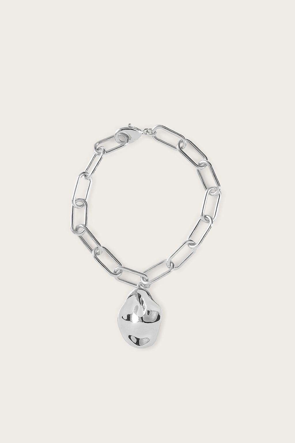 DANA Hammered Effect Oval Charm Link Silver Bracelet