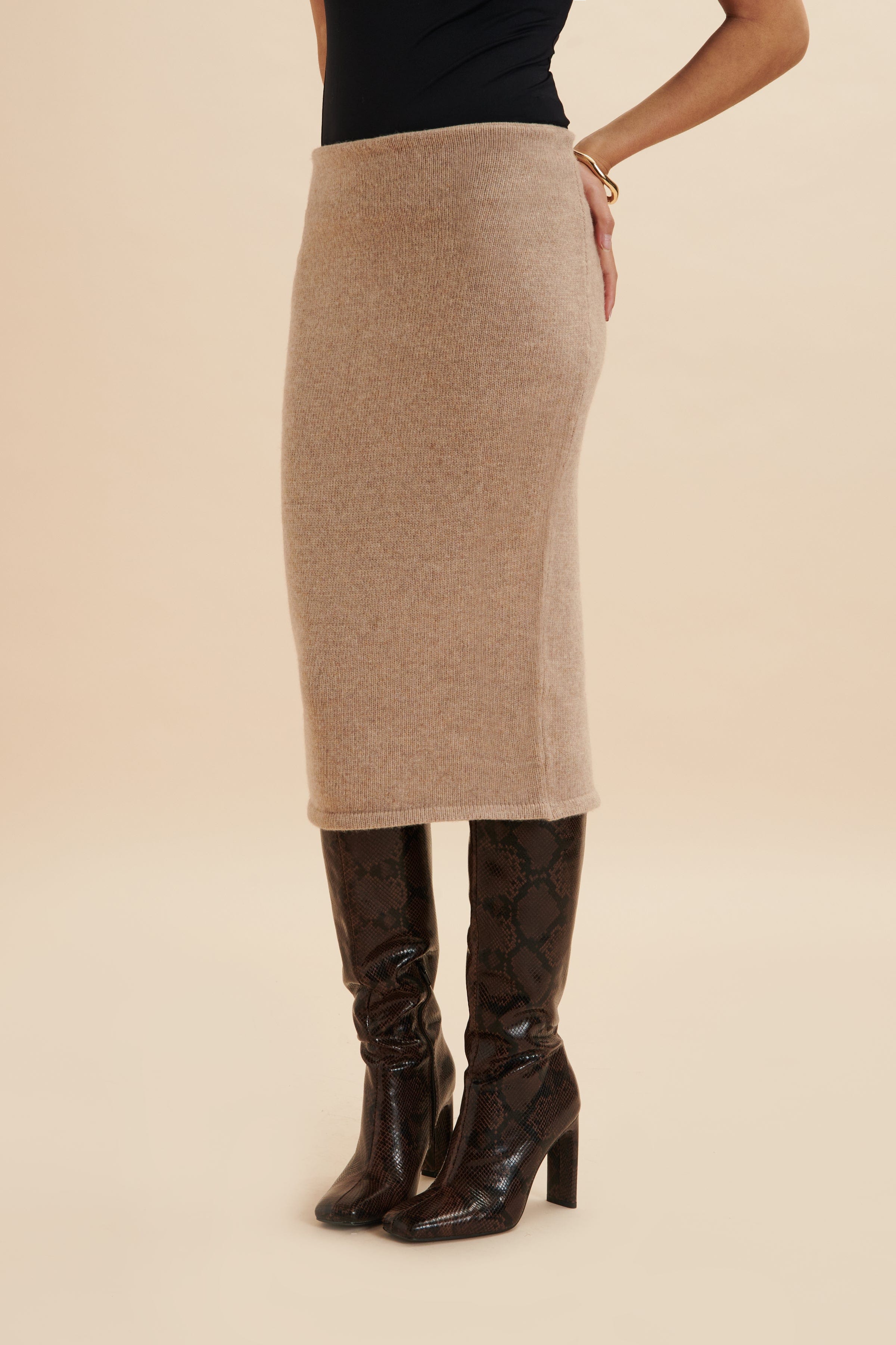 MARTINA Knitted Cashmere Blend Midi Skirt In Beige