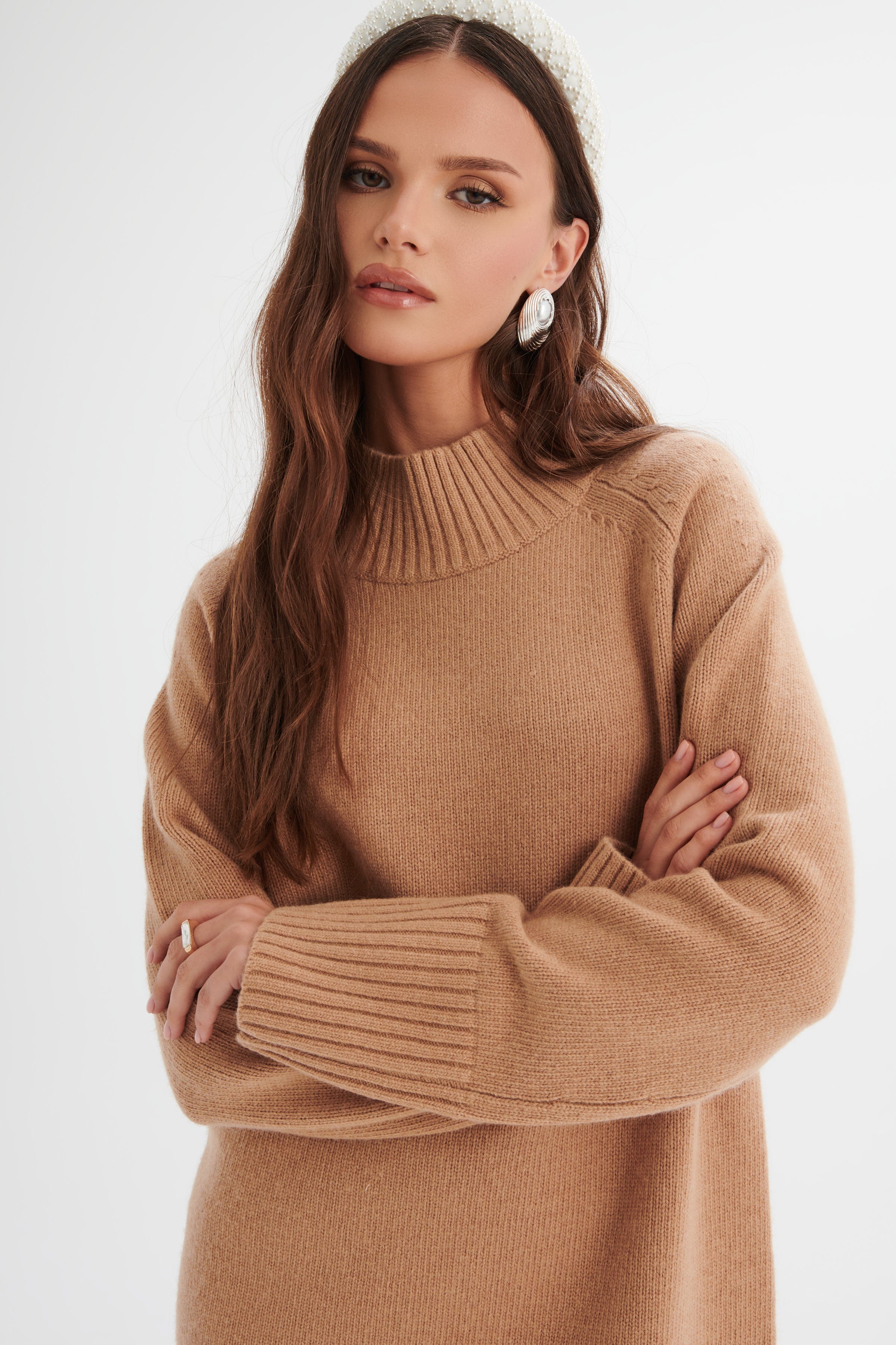 LILIAN Knitted Cashmere Mini Jumper Dress In Camel