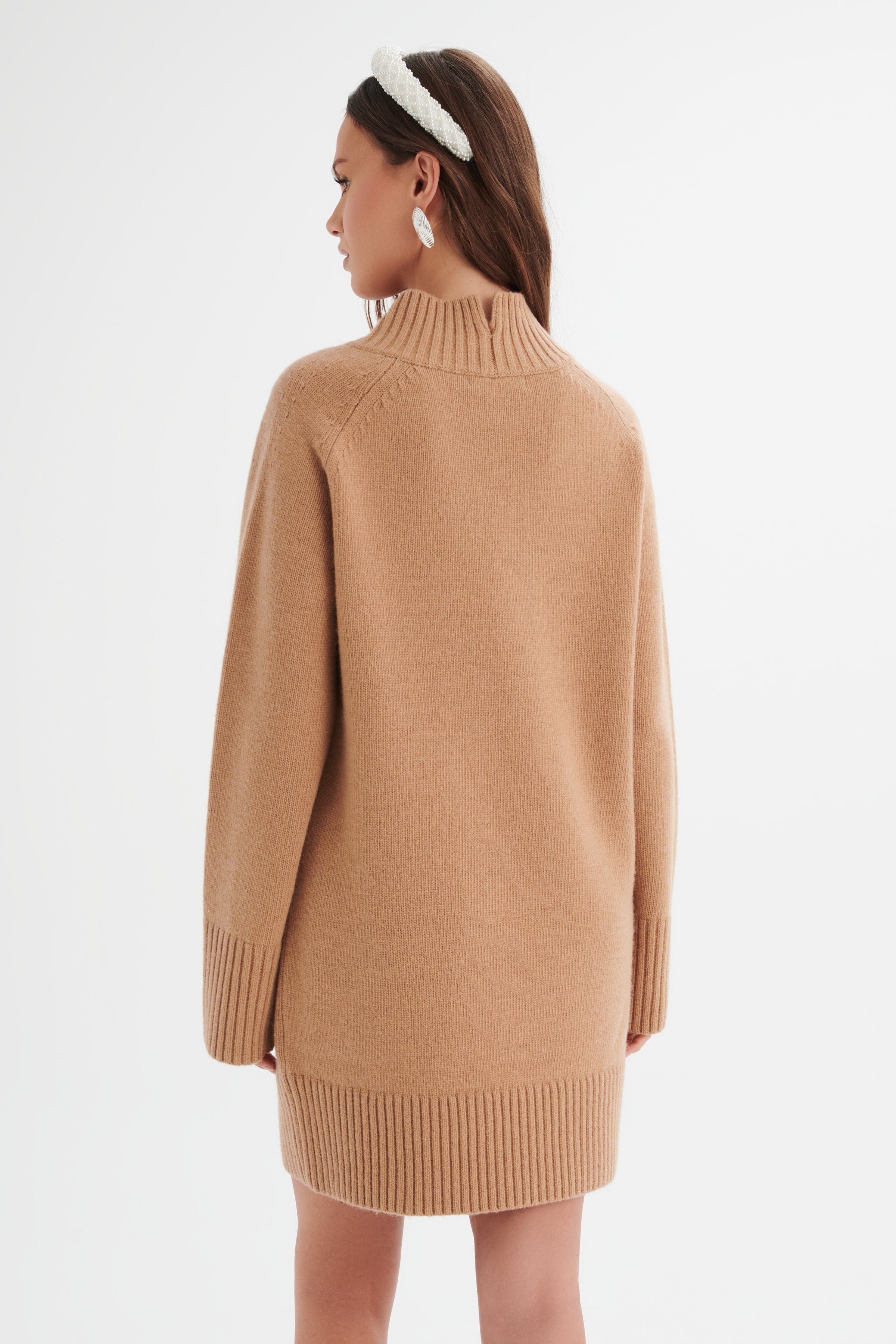 LILIAN Knitted Cashmere Mini Jumper Dress In Camel