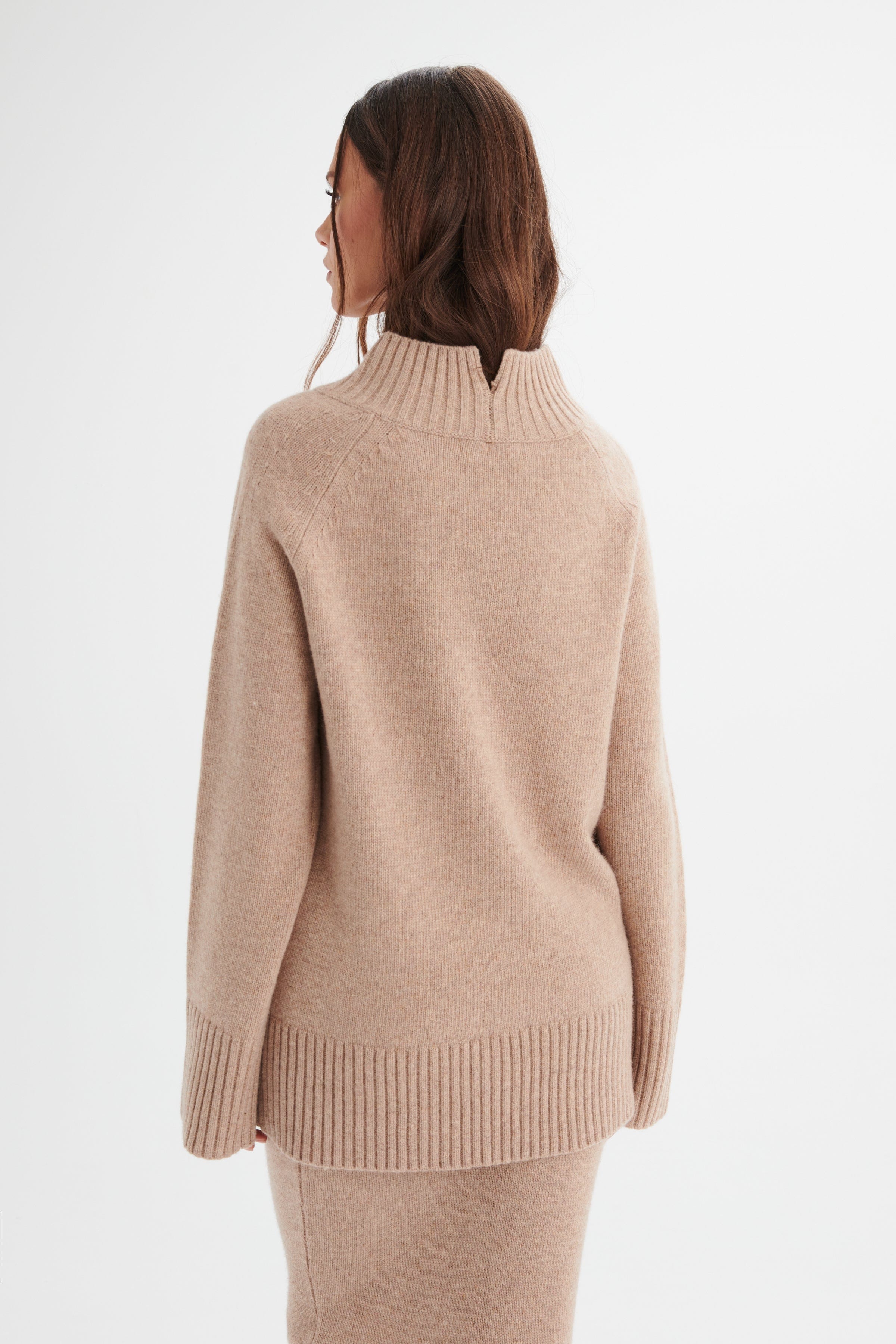 AMARI Knitted Cashmere Blend Jumper In Beige