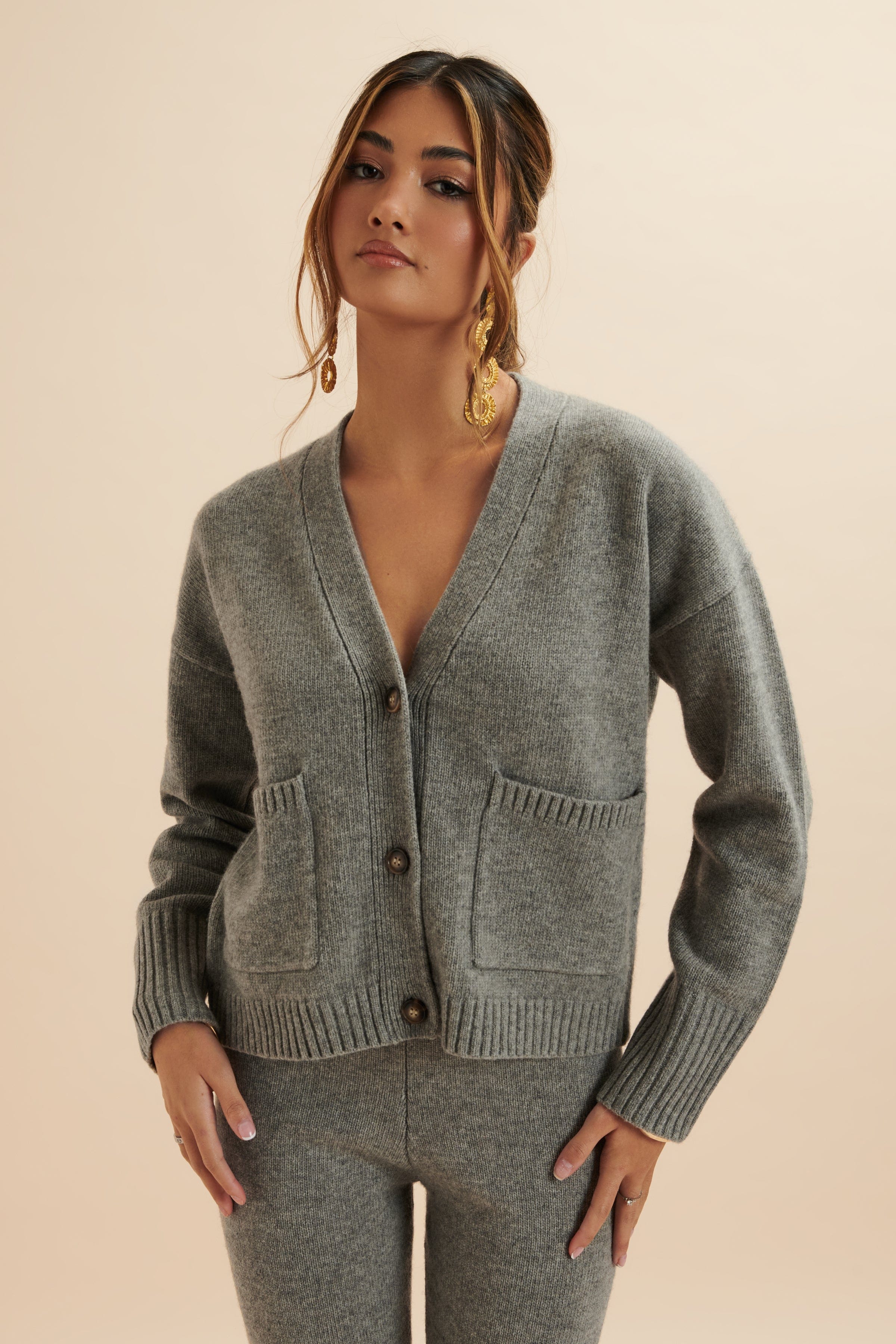 NELLA Knitted Cashmere Blend Relaxed Cardigan In Grey