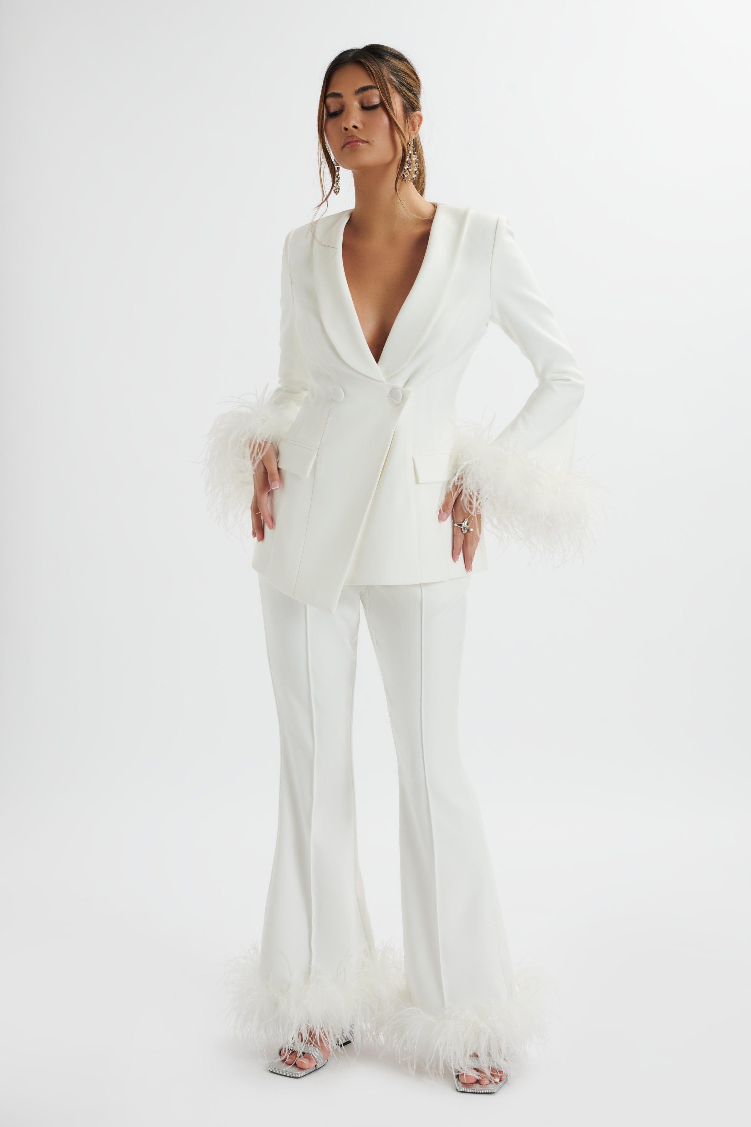 NAHLA Fit & Flare Trouser With Feather Hem In White