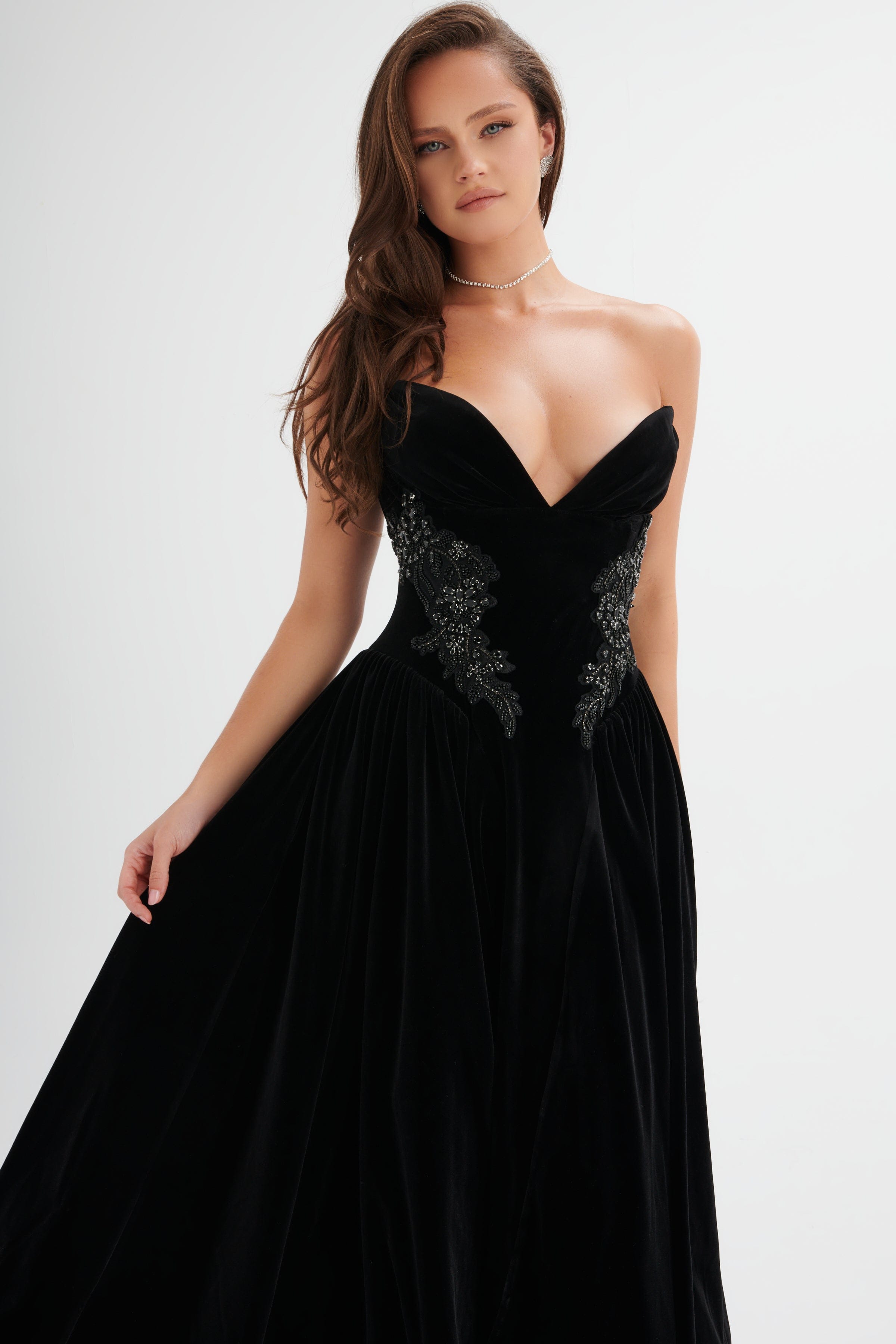 ISOBEL Jewelled Applique Velvet Midi Dress in Black