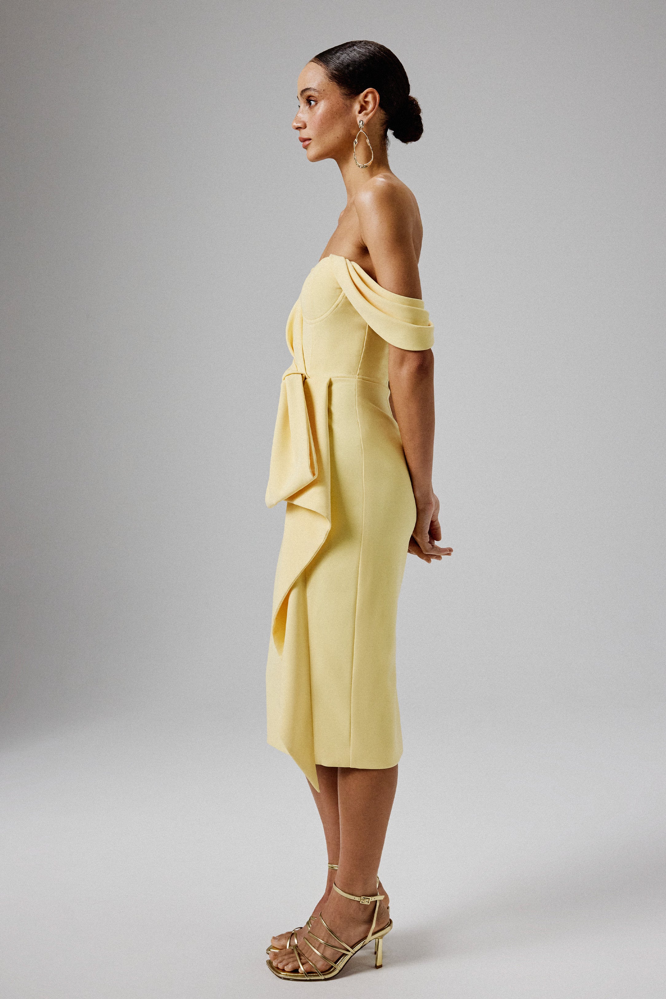 LORI Off Shoulder Bow Detail Midi Dress in Yellow