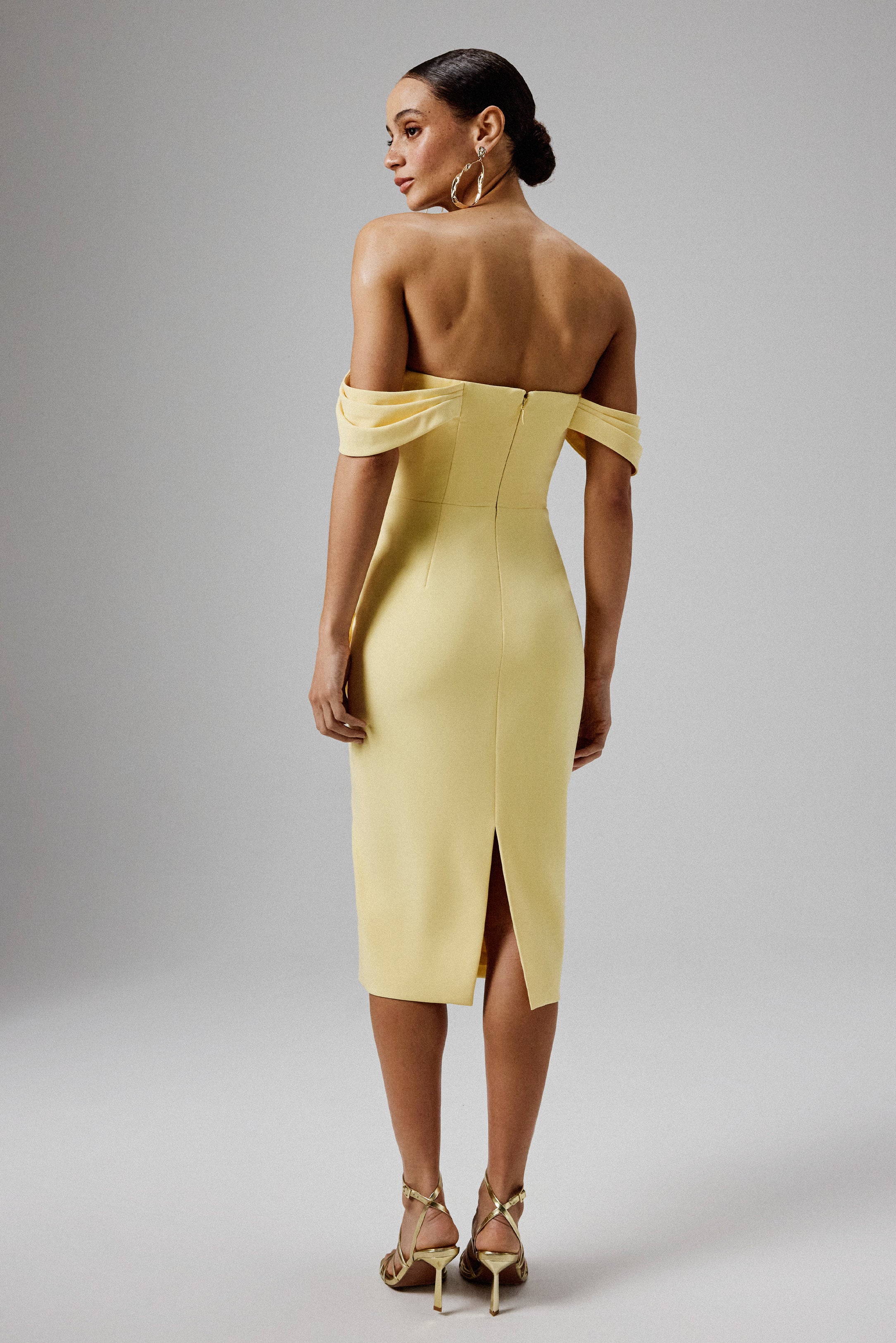 LORI Off Shoulder Bow Detail Midi Dress in Yellow